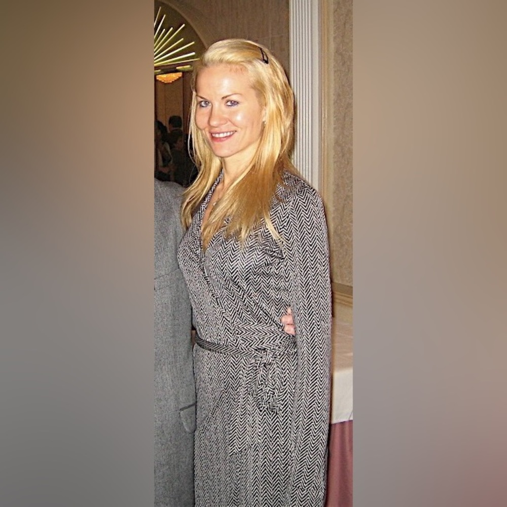 Diane Von Furstenburg wrap dress, mid 1990’s, size 4, fits larger